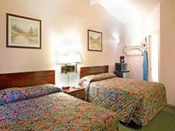 Americas Value Banos Motel 2*