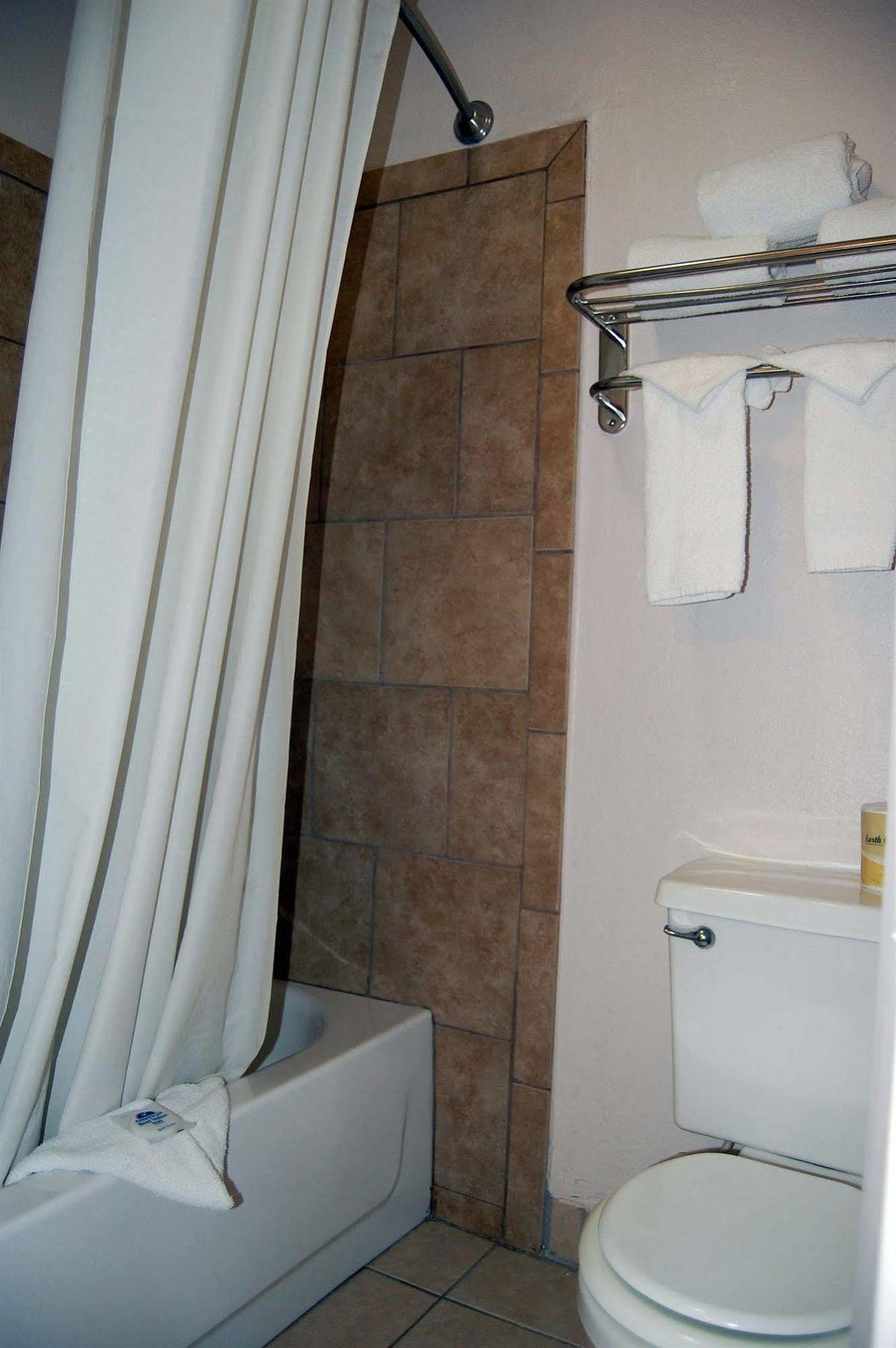 Americas Value Banos Motel